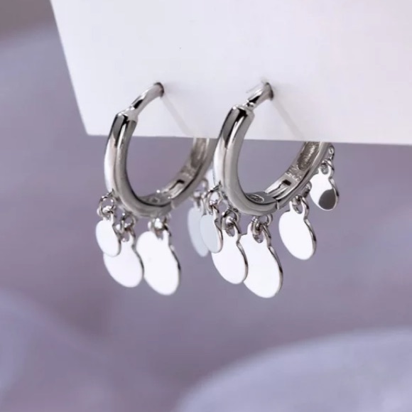 🤍Insta round tassel sterling silver earrings - Picture 2 of 3